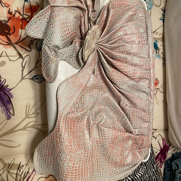 White/ light Pink Snake Skin Look Bag - Picture 6 of 6